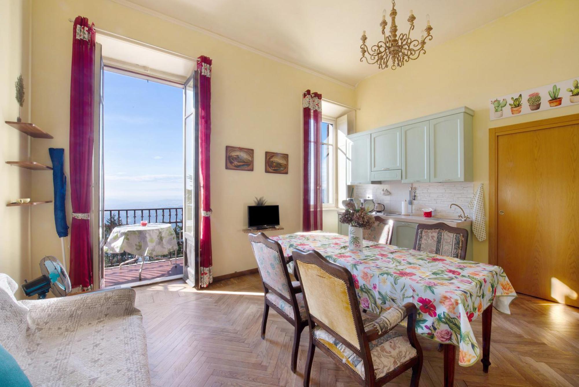 App Mughetto In Villa Marchello Brunate Extérieur photo