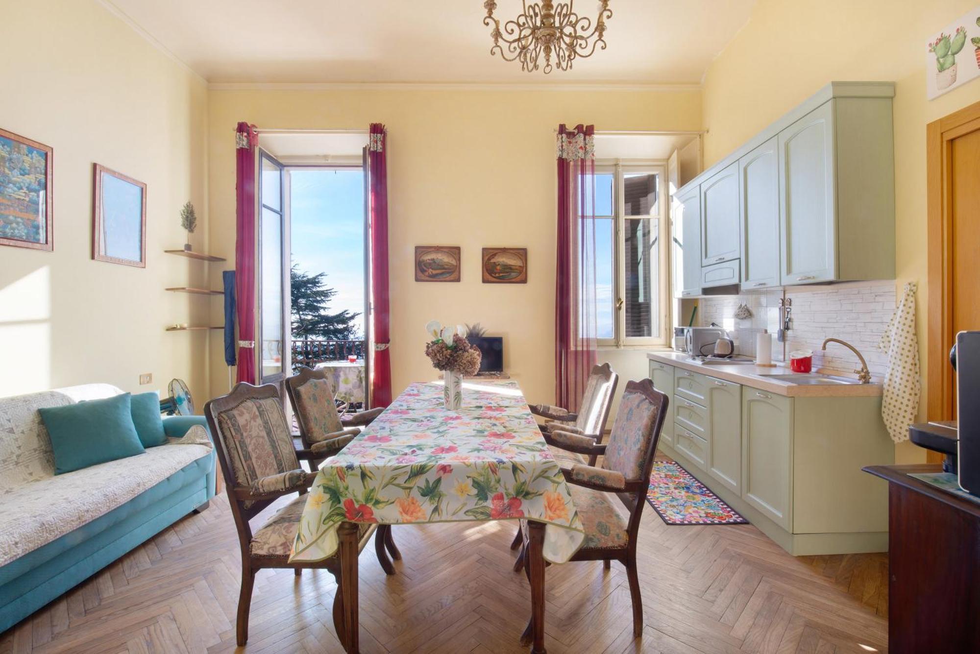 App Mughetto In Villa Marchello Brunate Extérieur photo