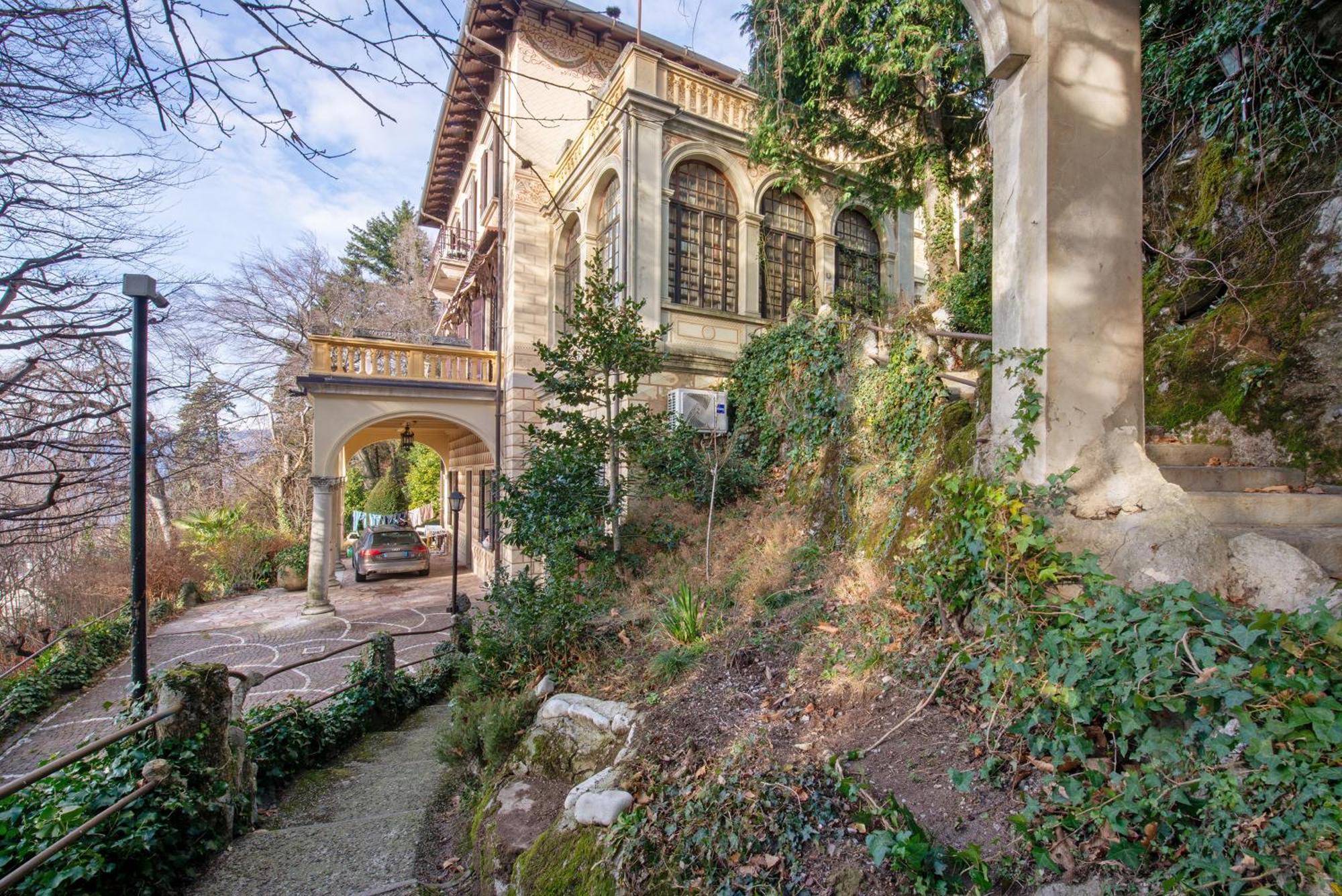 App Mughetto In Villa Marchello Brunate Extérieur photo