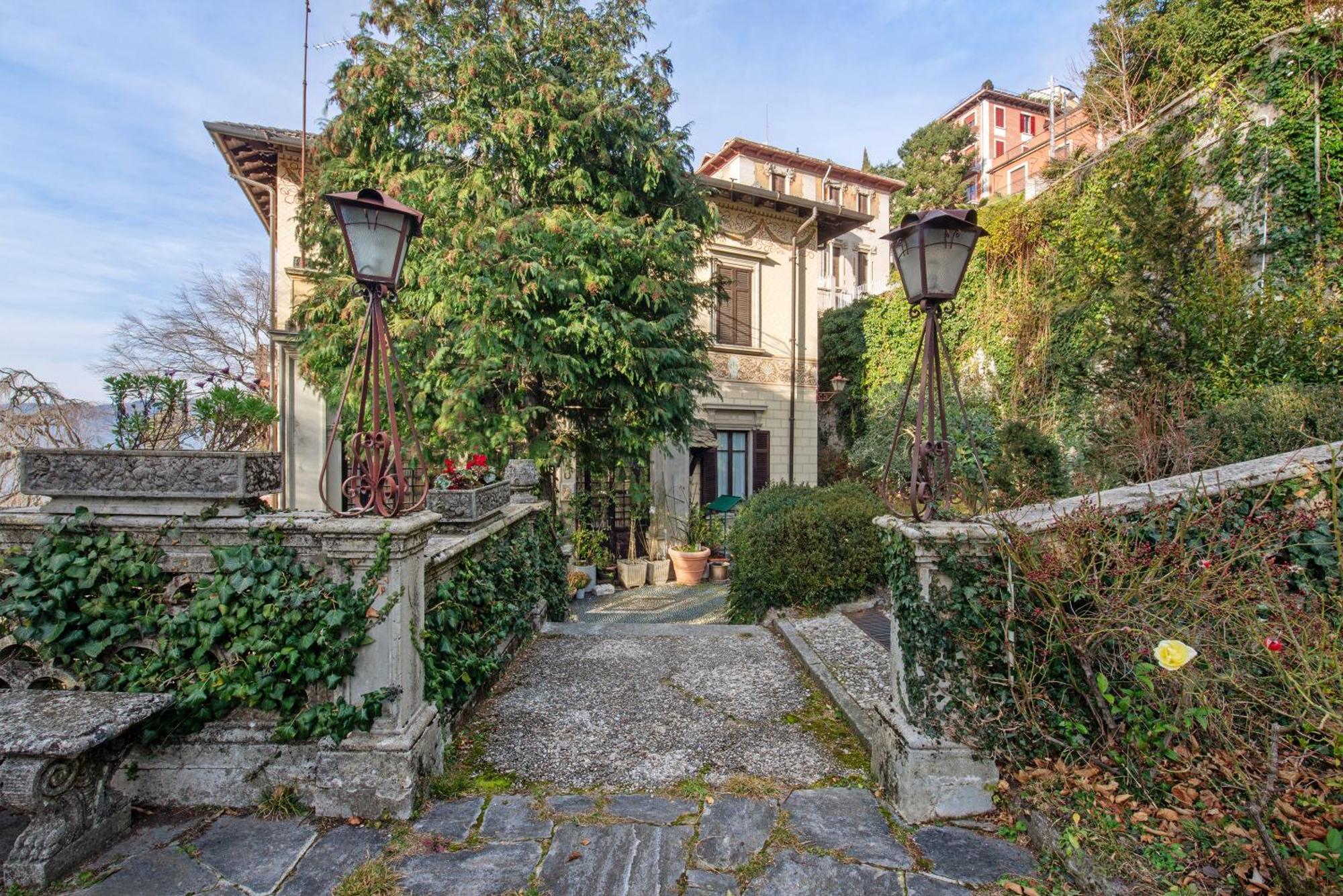 App Mughetto In Villa Marchello Brunate Extérieur photo